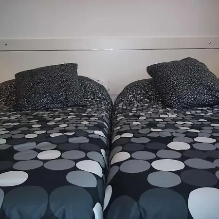 Apartament Sleeps 4 Pool Wifi *