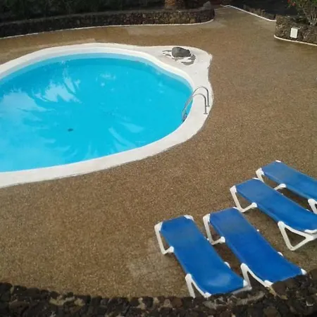 Appartement Sleeps 4 Pool Wifi *