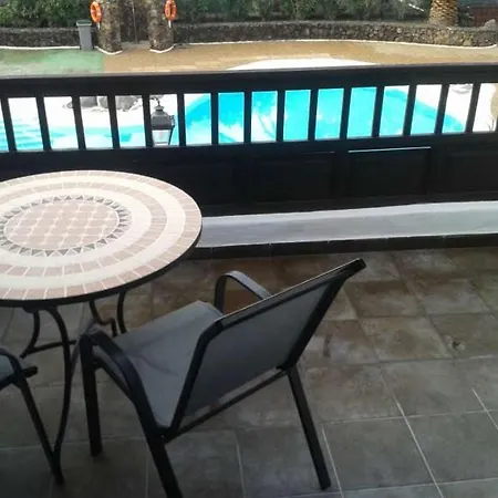 Apartment Sleeps 4 Pool Wifi Costa Teguise