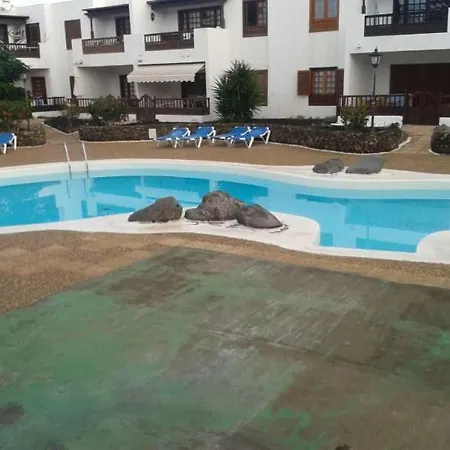 Apartment Sleeps 4 Pool Wifi